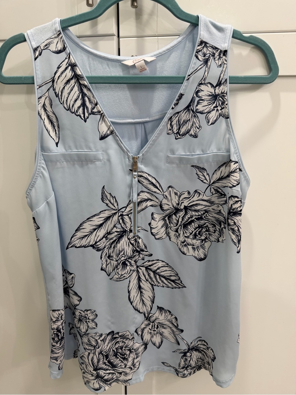 Candie's Pale Blue Floral Zip-Front Sleeveless Top L